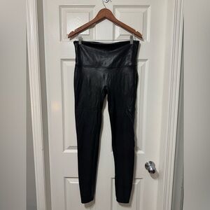 Spanx shape faux leather leggings size 1x TALL euc